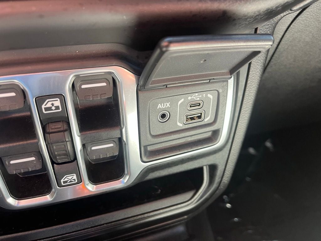 2023 Jeep Wrangler Altitude 4WD | Cold Weather Pkg | Sky One-Touch Power Top