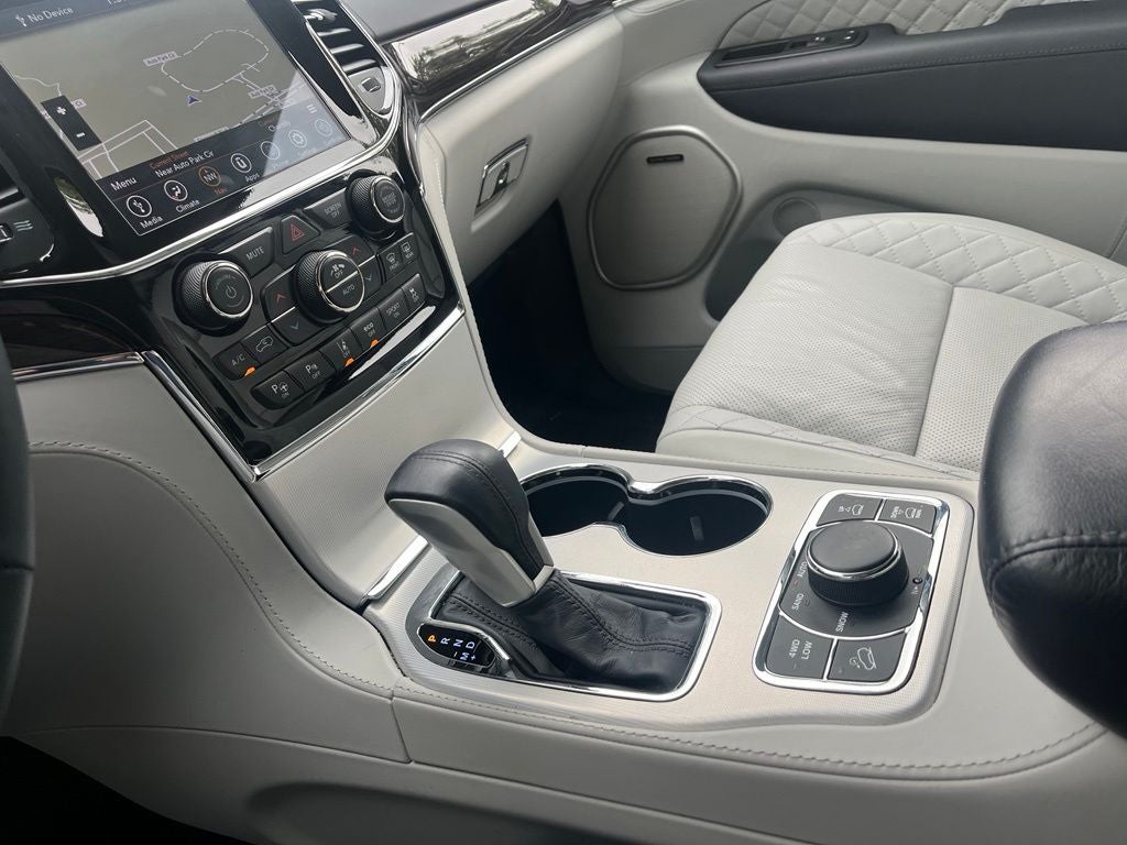 2021 Jeep Grand Cherokee Summit 4x4 | Pano Roof | BLIS | Platinum Pkg