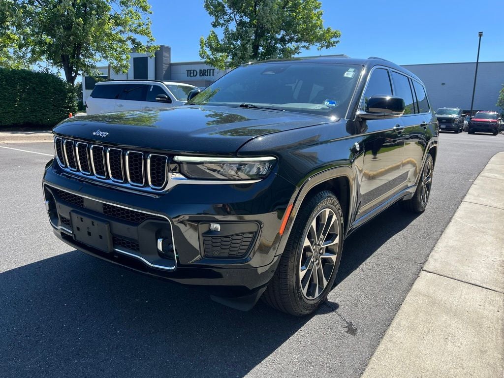 2023 Jeep Grand Cherokee L Overland 4WD | Pano Roof | BLIS | Entertain Pkg
