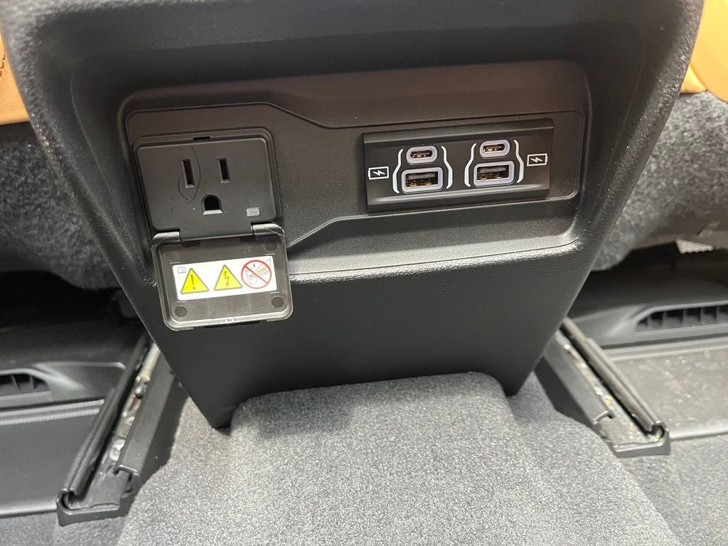 2023 Jeep Grand Cherokee L Summit Reserve 4WD | Moonroof | 360 Cam | High Alt