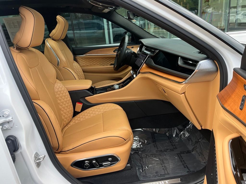 2023 Jeep Grand Cherokee L Summit Reserve 4WD | Moonroof | 360 Cam | High Alt