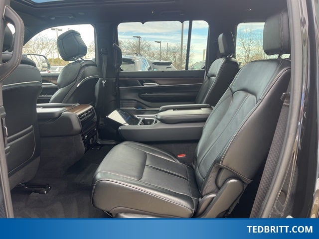 2024 Jeep Grand Wagoneer L Base 4WD | Pano Roof | 360 Camera | HUD