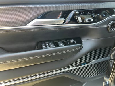 2023 Jeep Grand Wagoneer Series II 4WD | Flexible Seating Pkg | 28T Obsidian Pkg
