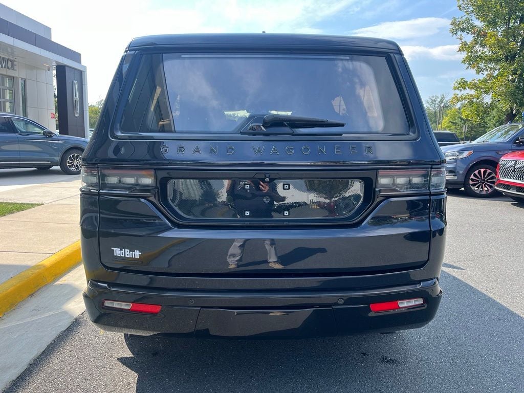 2023 Jeep Grand Wagoneer Series II 4WD | Flexible Seating Pkg | 28T Obsidian Pkg