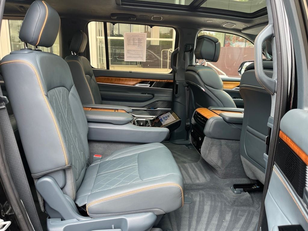 2022 Jeep Grand Wagoneer Series III | Pano Moonroof | HUD | 360 Cam | BLIS |