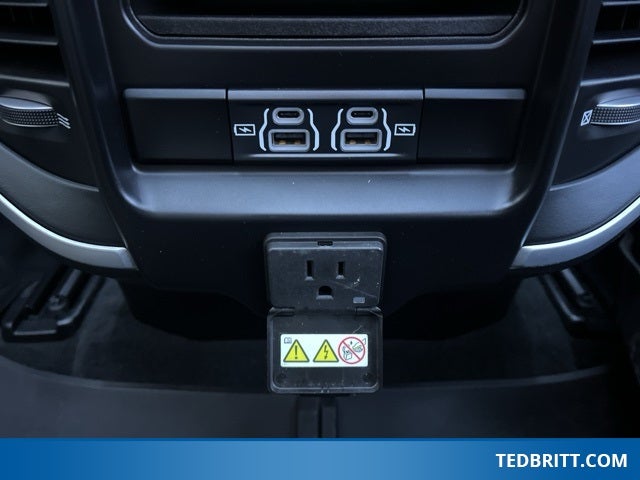 2022 RAM 1500 Big Horn/Lone Star | Night Edition | Pano Moonroof |