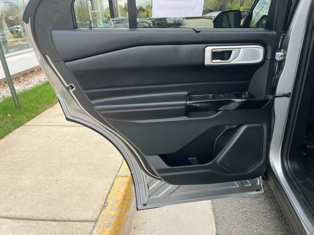 2024 Ford Explorer Platinum 4WD | Pano Roof | Tech Pkg | Trailer Tow Pkg