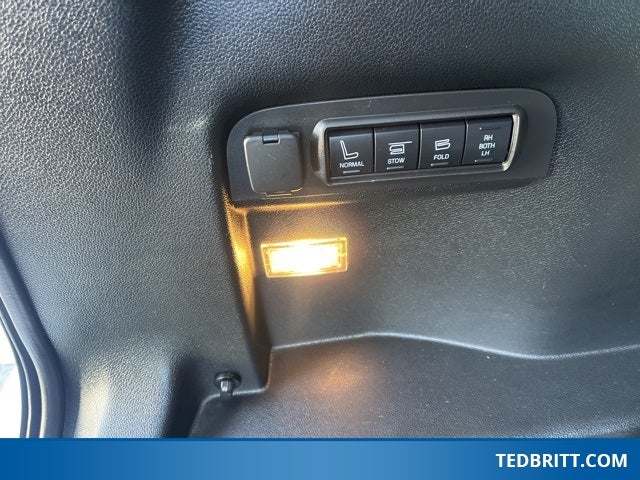 2017 Ford Explorer Platinum 4WD | Sunroof | Adaptive Cruise | Trailer Tow