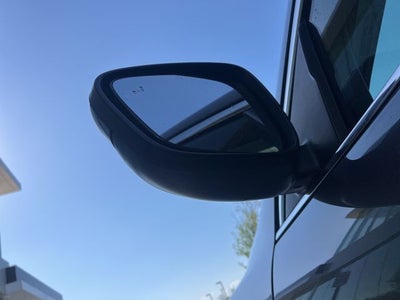 2025 Ford Escape Hybrid Platinum AWD | Nav | Pano Roof | BLIS | Remote Start