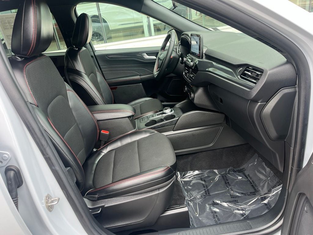 2026 Ford Escape ST-Line AWD | BLIS | CarPlay/Android Auto | 1 Owner