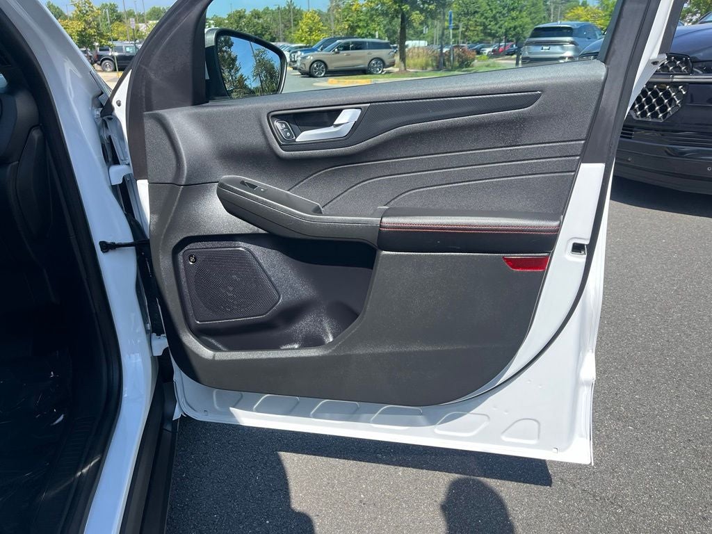 2023 Ford Escape Hybrid ST-Line Select