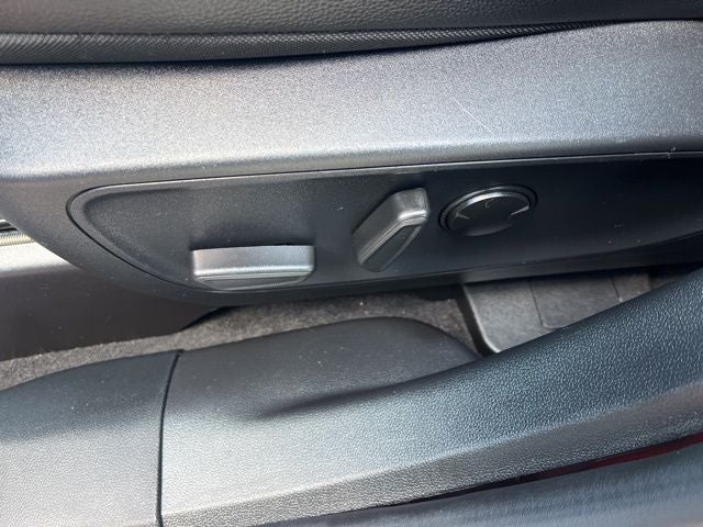 2025 Ford Escape Hybrid ST-Line Elite AWD | Prem Tech Pkg | Pano Roof | 360 Cam