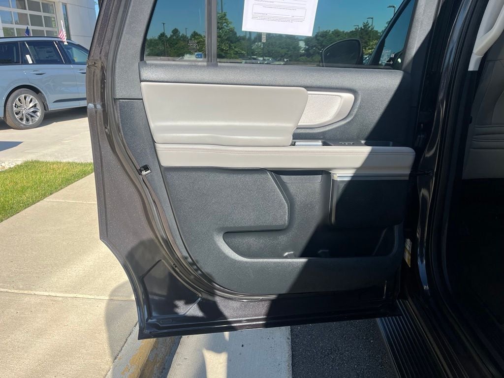 2025 Ford Expedition Max Active 4WD | Pano Roof | 360 Cam | BLIS | HD Tow