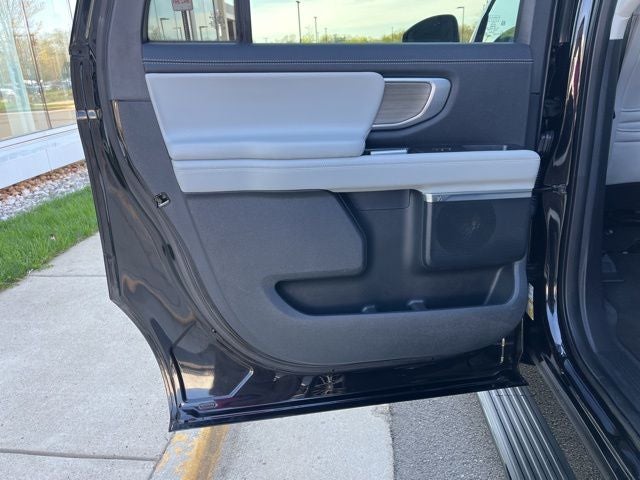 2025 Ford Expedition Max Platinum 4WD | Pano Roof | 360 Cam | BLIS | HD Tow Pkg