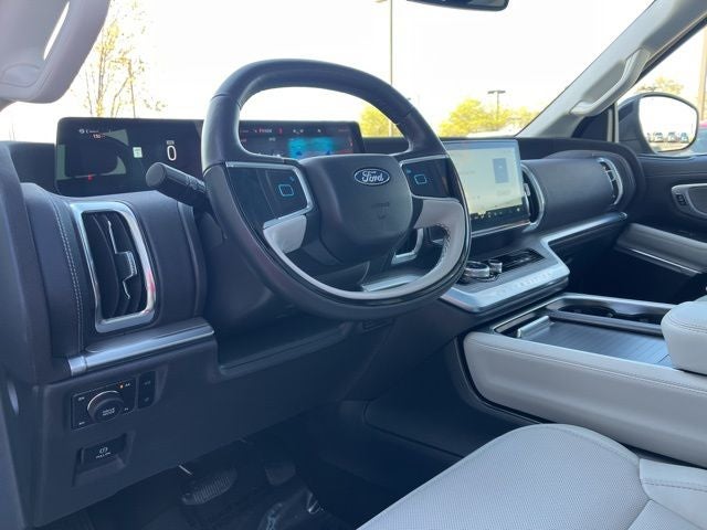 2025 Ford Expedition Max Platinum 4WD | Pano Roof | 360 Cam | BLIS | HD Tow Pkg