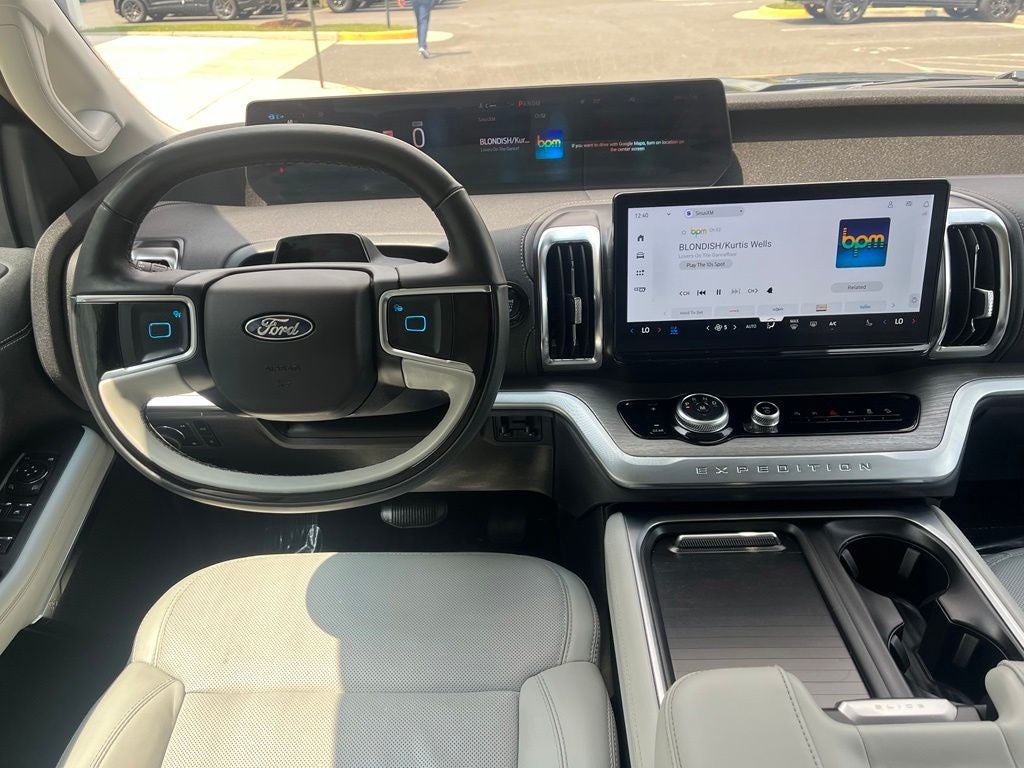 2025 Ford Expedition Max Platinum 4x4 | Pano Roof | BLIS | HD Tow Pkg