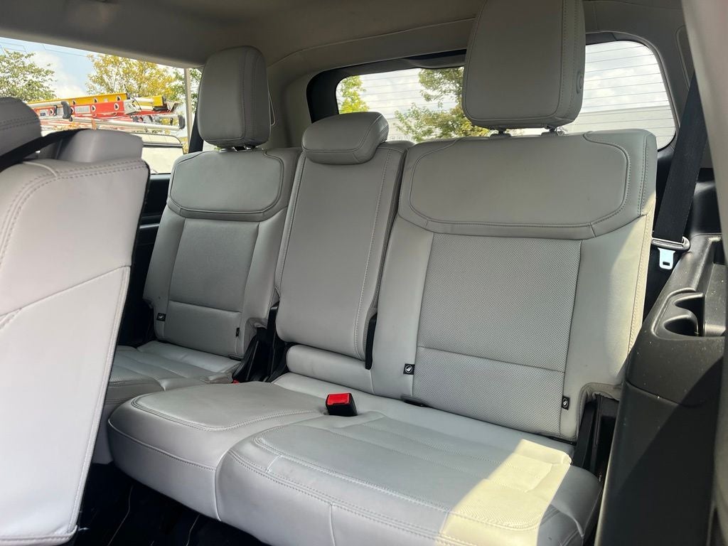 2025 Ford Expedition Max Platinum 4x4 | Pano Roof | BLIS | HD Tow Pkg