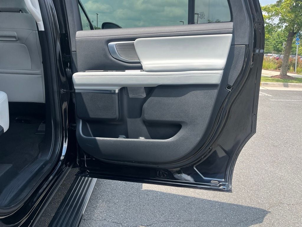 2025 Ford Expedition Max Platinum 4x4 | Pano Roof | BLIS | HD Tow Pkg