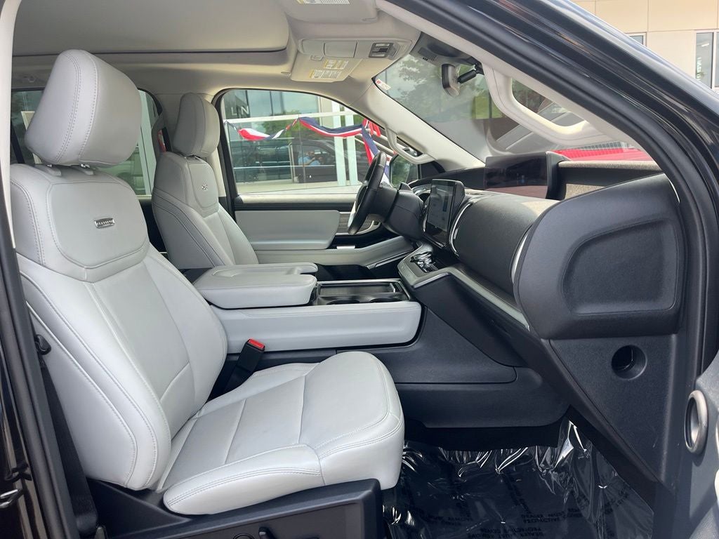 2025 Ford Expedition Max Platinum 4x4 | Pano Roof | BLIS | HD Tow Pkg