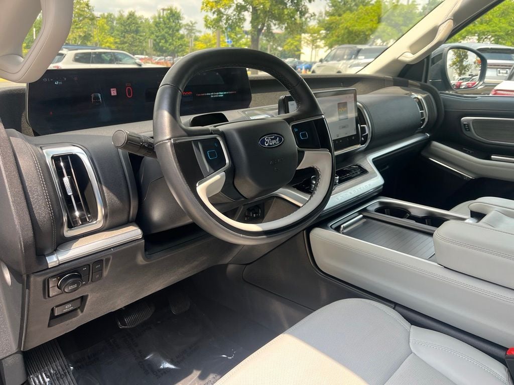 2025 Ford Expedition Max Platinum 4x4 | Pano Roof | BLIS | HD Tow Pkg