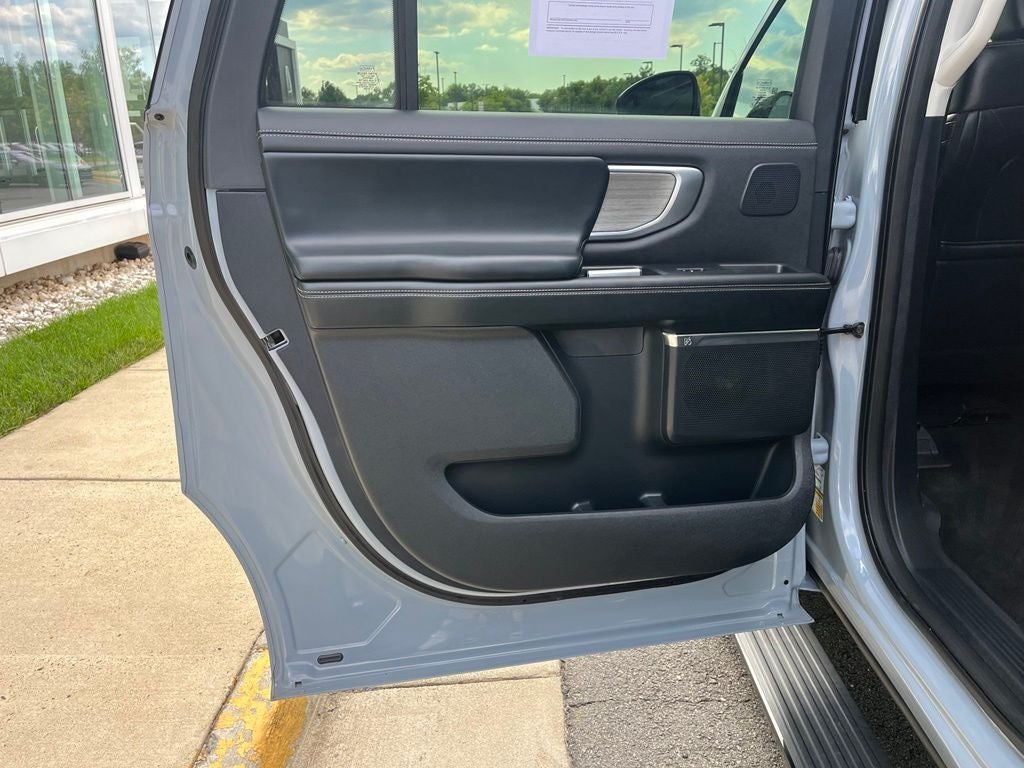 2025 Ford Expedition Max Platinum 4WD | Pano Roof | 360 Cam | BLIS | HD Tow Pkg