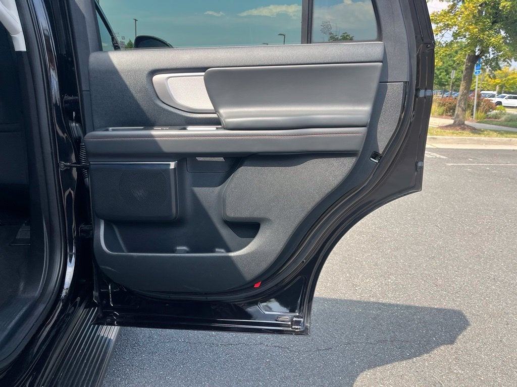 2025 Ford Expedition Active 4WD | 360 Camera | BLIS | HD Tow Pkg