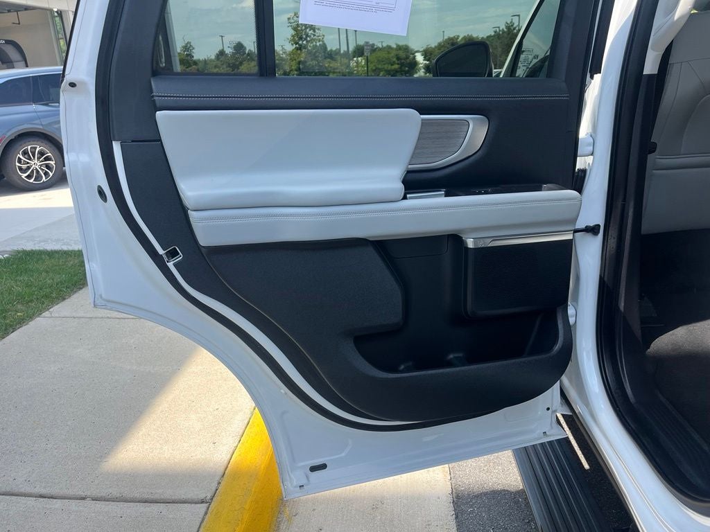 2025 Ford Expedition Platinum 4WD | Pano Roof | 360 Cam | BLIS | HD Tow Pkg