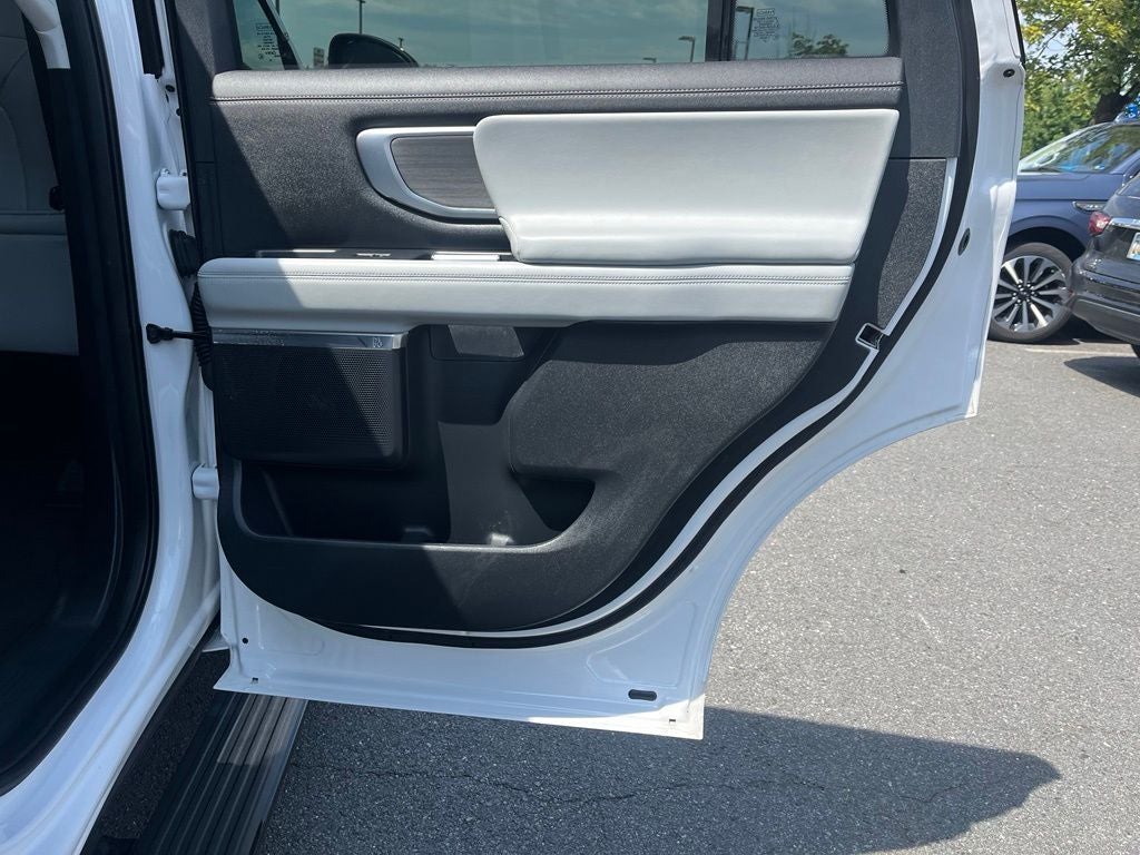 2025 Ford Expedition Platinum 4WD | Pano Roof | 360 Cam | BLIS | HD Tow Pkg