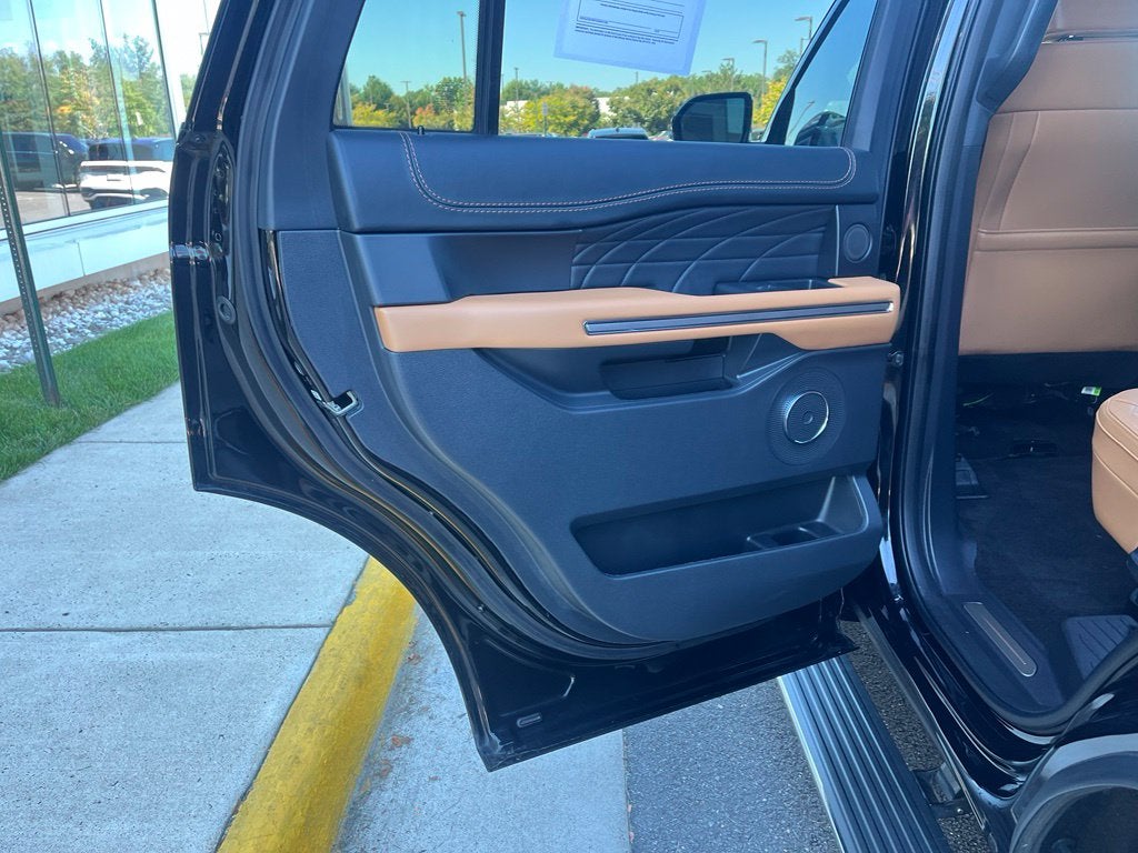 2023 Ford Expedition Platinum 4WD | Pano Roof | 360 Cam | BLIS | HD Tow