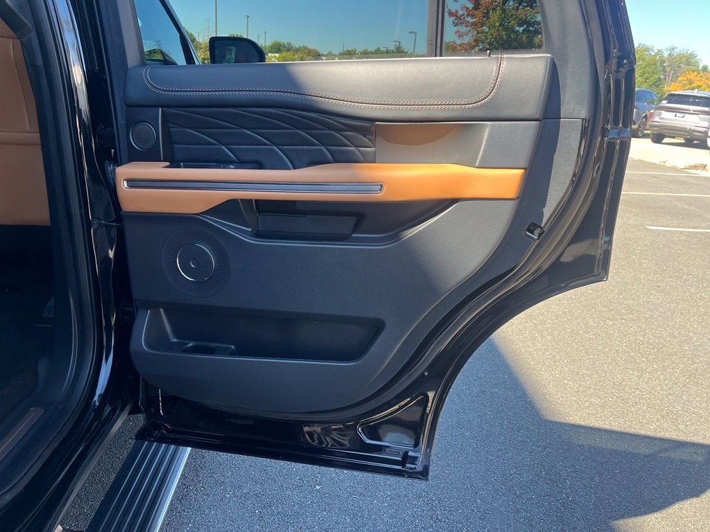 2023 Ford Expedition Platinum 4WD | Pano Roof | 360 Cam | BLIS | HD Tow