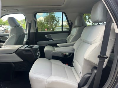 2025 Ford Expedition Platinum 4WD | Pano Roof | BLIS | LKAS