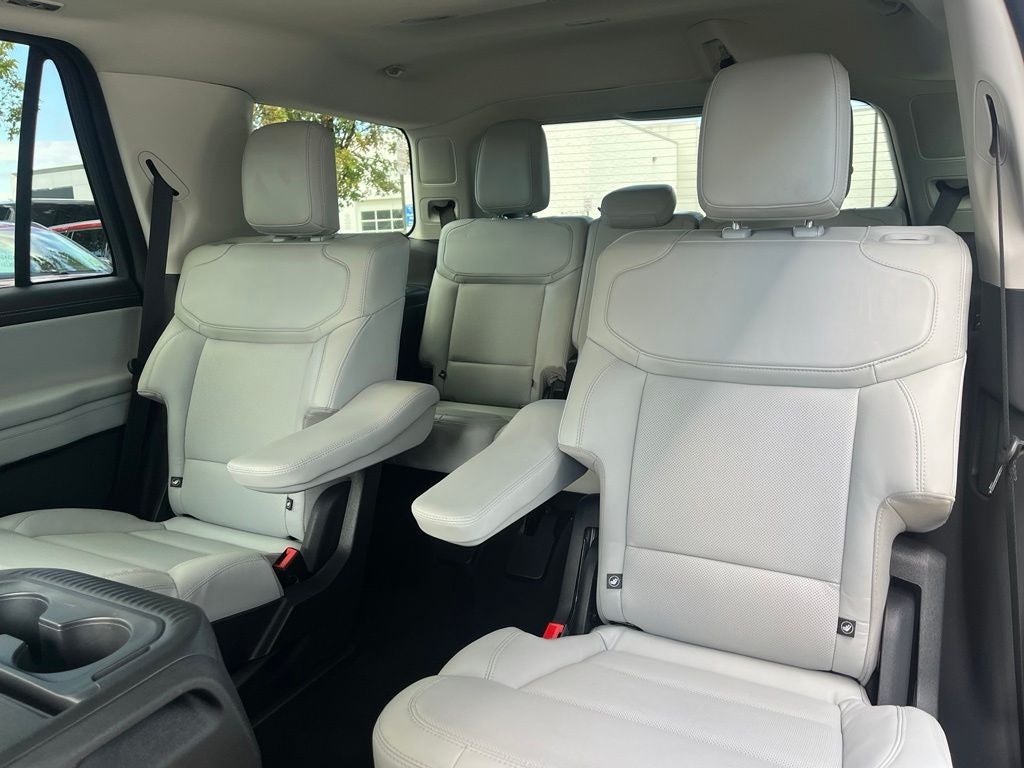 2025 Ford Expedition Platinum 4WD | Pano Roof | BLIS | LKAS