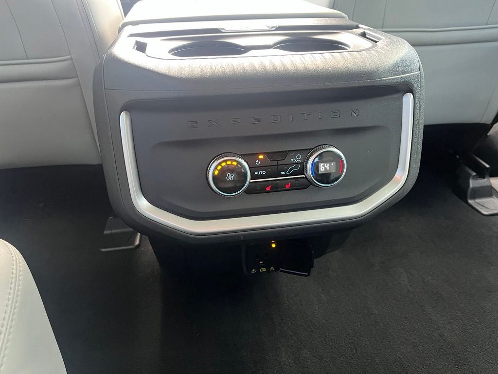 2025 Ford Expedition Platinum 4WD | Pano Roof | BLIS | LKAS