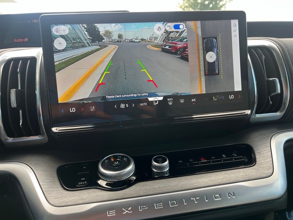 2025 Ford Expedition Platinum 4WD | Pano Roof | BLIS | LKAS