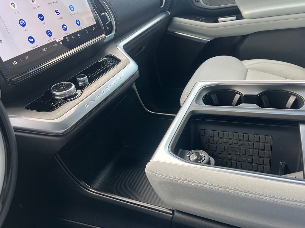 2025 Ford Expedition Platinum 4WD | Pano Roof | BLIS | LKAS