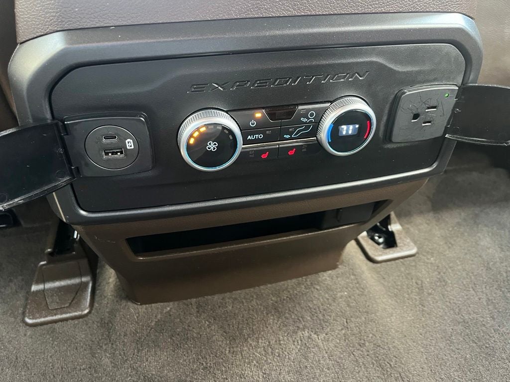 2022 Ford Expedition King Ranch 4WD | Pano Roof | 360 Cam | BLIS | Tow Pkg
