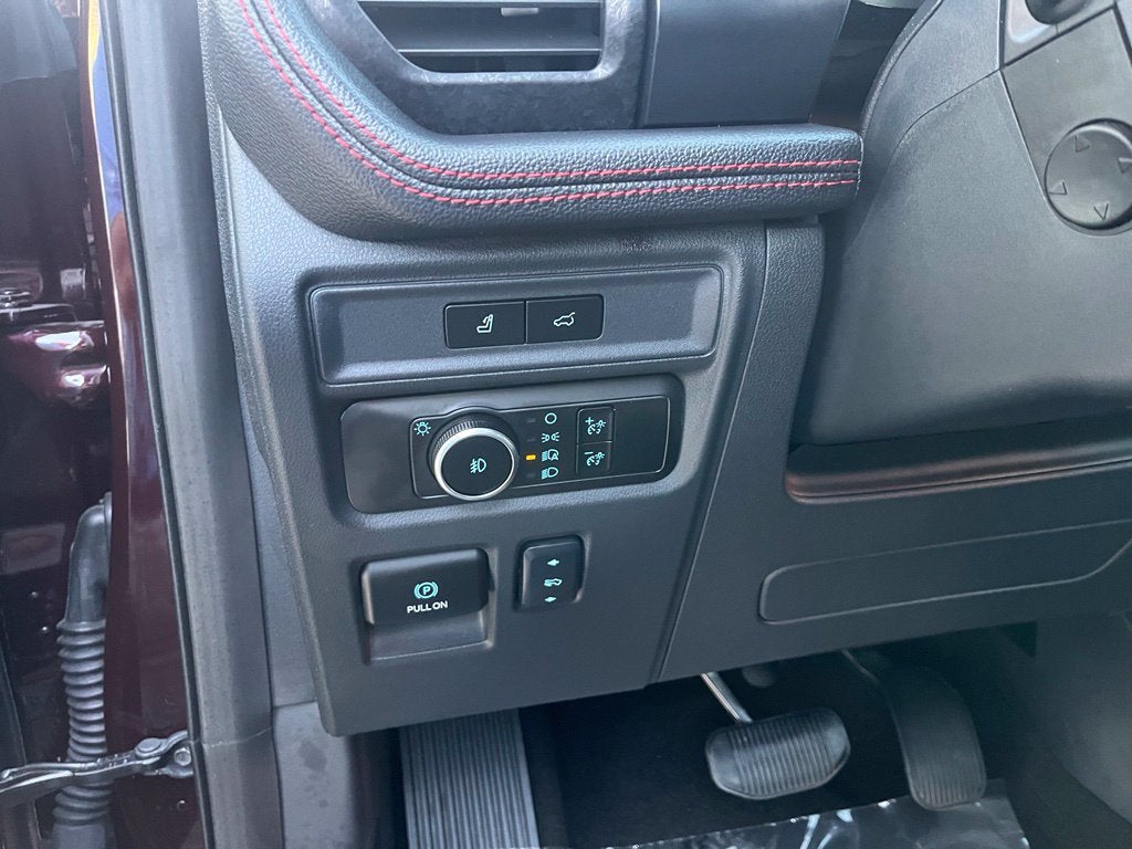 2024 Ford Expedition Limited 4WD | Stealth Pkg | HD Tow Pkg | Pano Roof