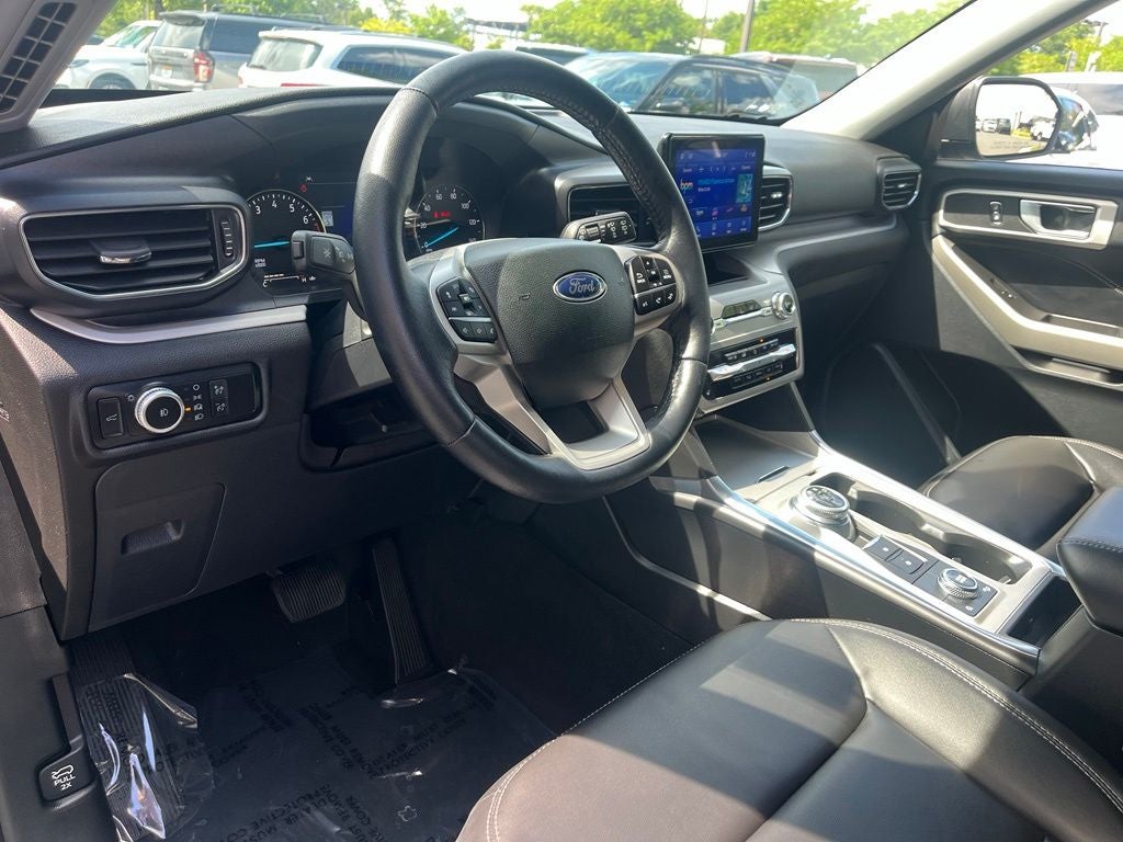 2023 Ford Explorer XLT 4WD | Pano Roof | BLIS | CoPilot360 Assist+