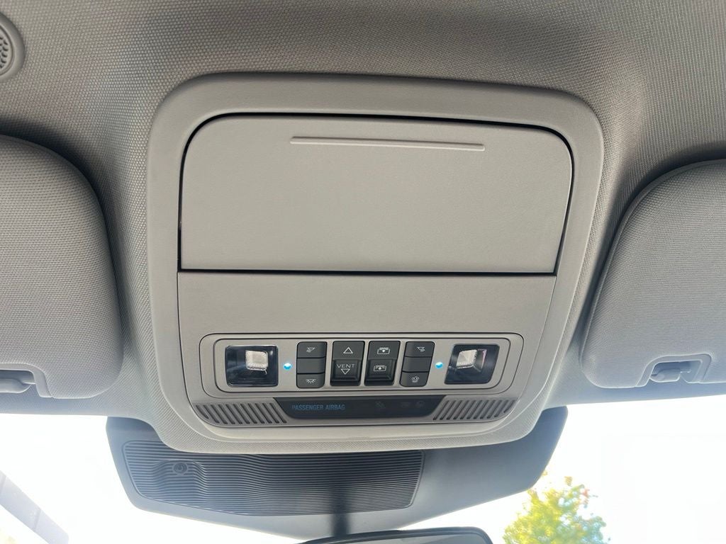 2023 Ford Explorer XLT 4WD | Pano Roof | BLIS | CoPilot360 Assist+