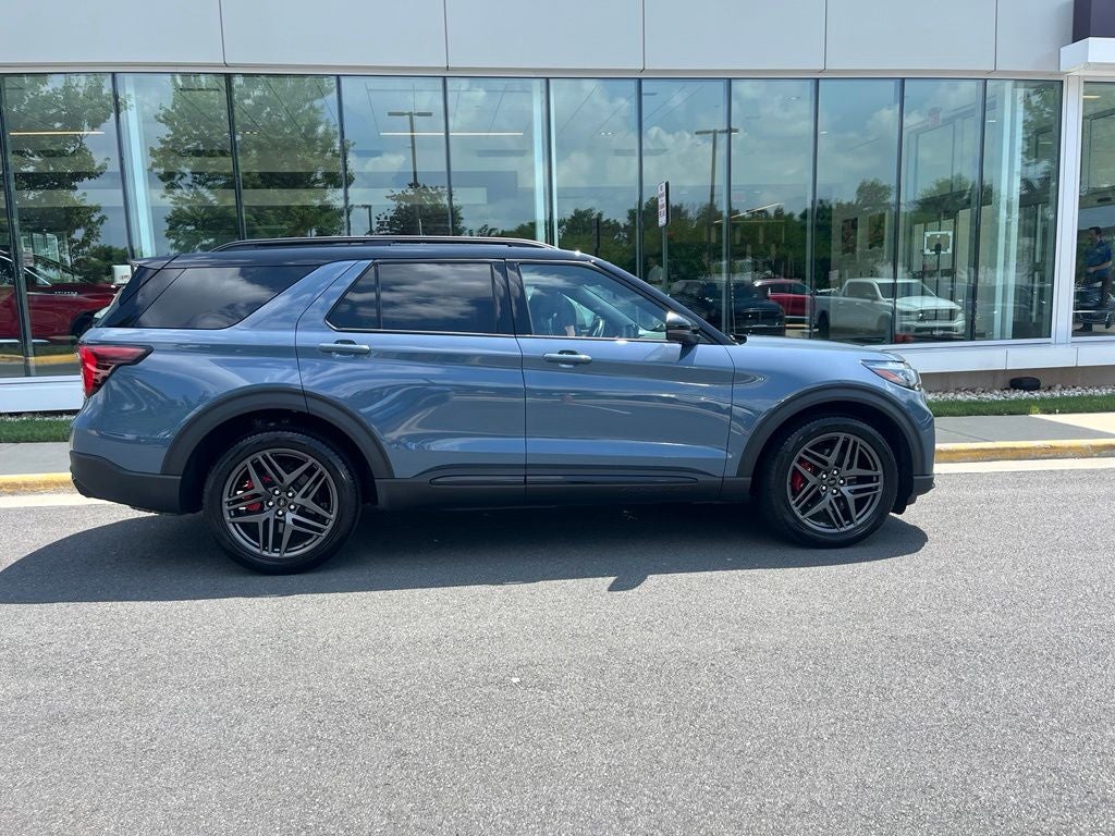 2025 Ford Explorer ST 4WD | Pano Roof | Black Painted Roof | Sun & Sound