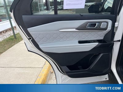 2025 Ford Explorer Platinum 4WD | Ultimate Pkg | Pano Roof | 360 Camera