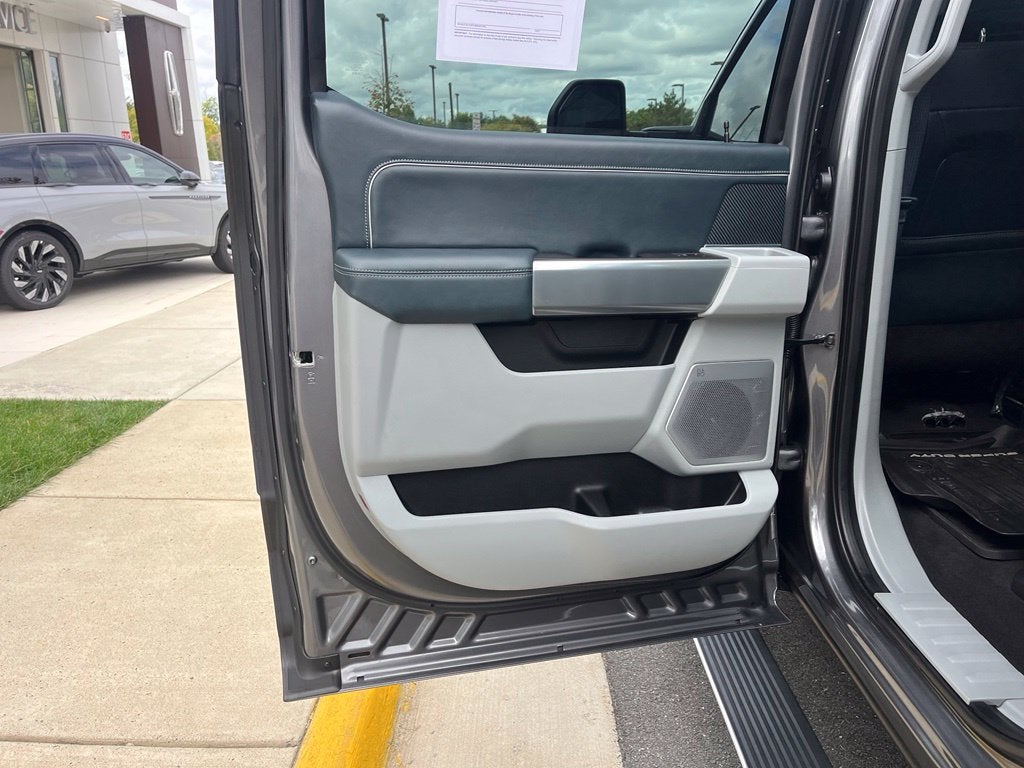 2024 Ford F-350SD Limited 4WD | FX4 Pkg | Pano Roof | HUD | BLIS