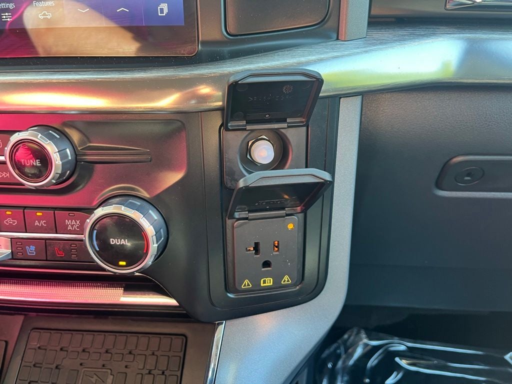 2023 Ford F-150 Lariat 4WD | Pano Roof | 360 Cam | 7.2kW | Max Tow