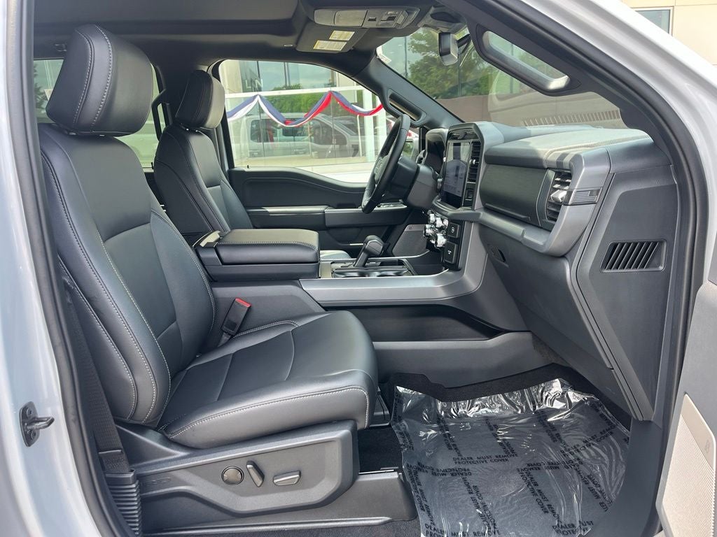 2025 Ford F-150 XLT 4WD | Pano Roof | 360 Cam | BLIS | Black Appear Pk