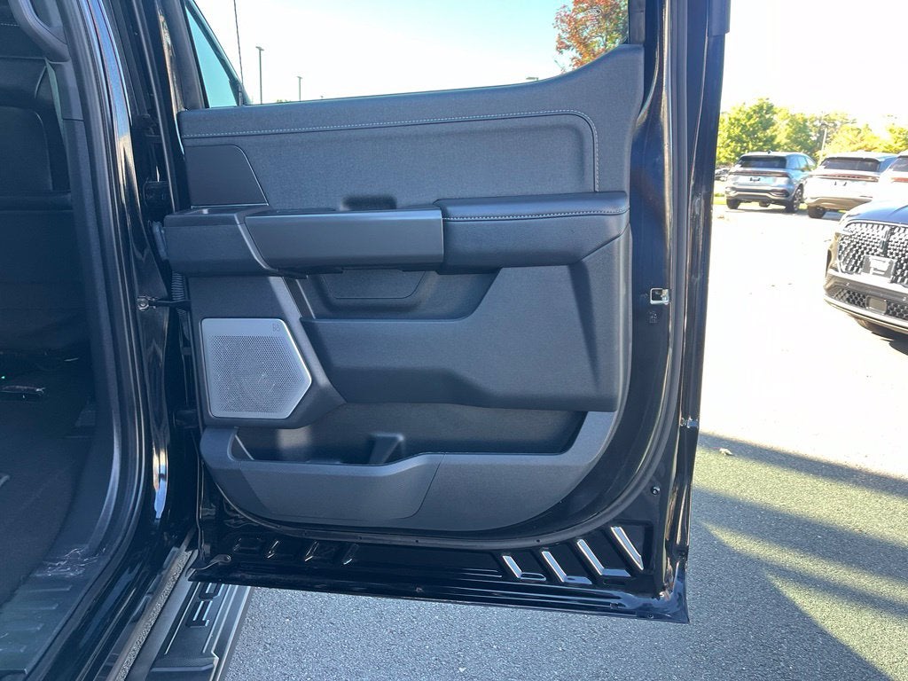 2024 Ford F-150 Lariat 4WD | Pano Roof | 360 Cam | Htd/Vent Seats | BLIS