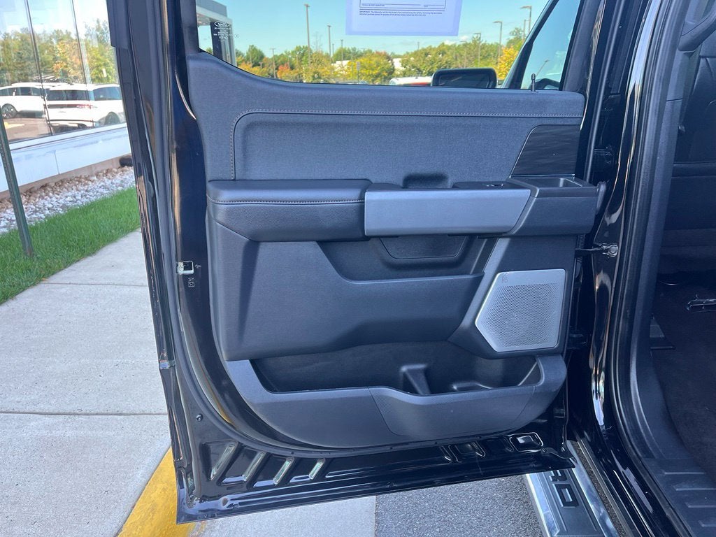 2024 Ford F-150 Lariat 4WD | Pano Roof | 360 Cam | LKAS | BLIS