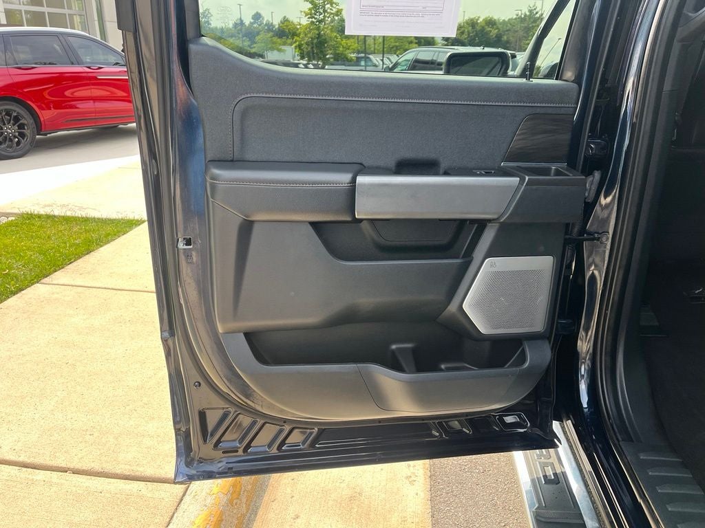2024 Ford F-150 Lariat 4WD | Pano Roof | 360 Cam | BLIS | Tow Pkg