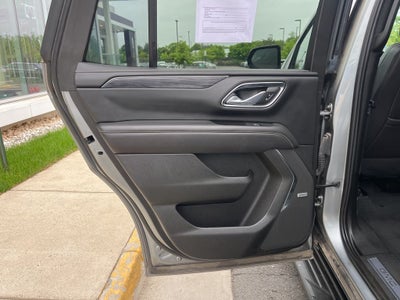 2023 GMC Yukon SLT 4WD | Dual Moonroof | 22" Gloss Black Wheels