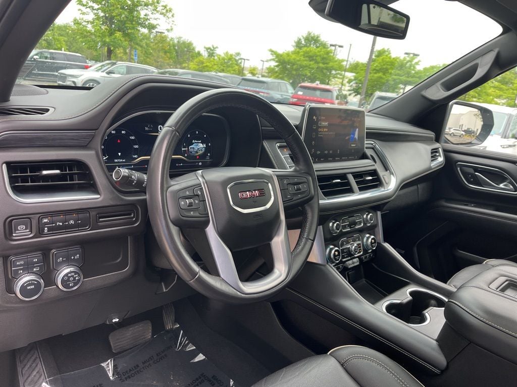 2023 GMC Yukon SLT 4WD | Dual Moonroof | 22" Gloss Black Wheels