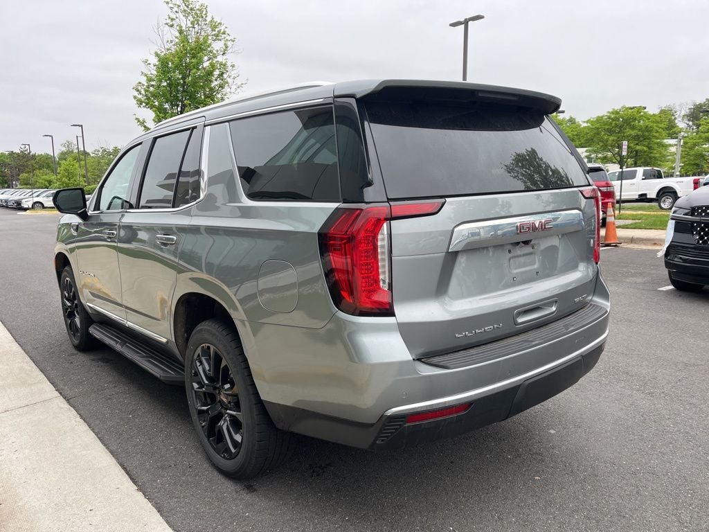 2023 GMC Yukon SLT 4WD | Dual Moonroof | 22" Gloss Black Wheels